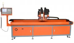 熱熔數控鉆孔機換刀按復位鍵，刀卡住了，不手